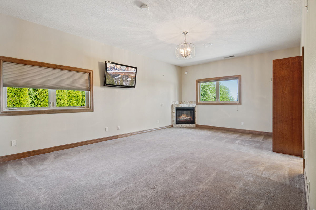 BEDROOM SUITES